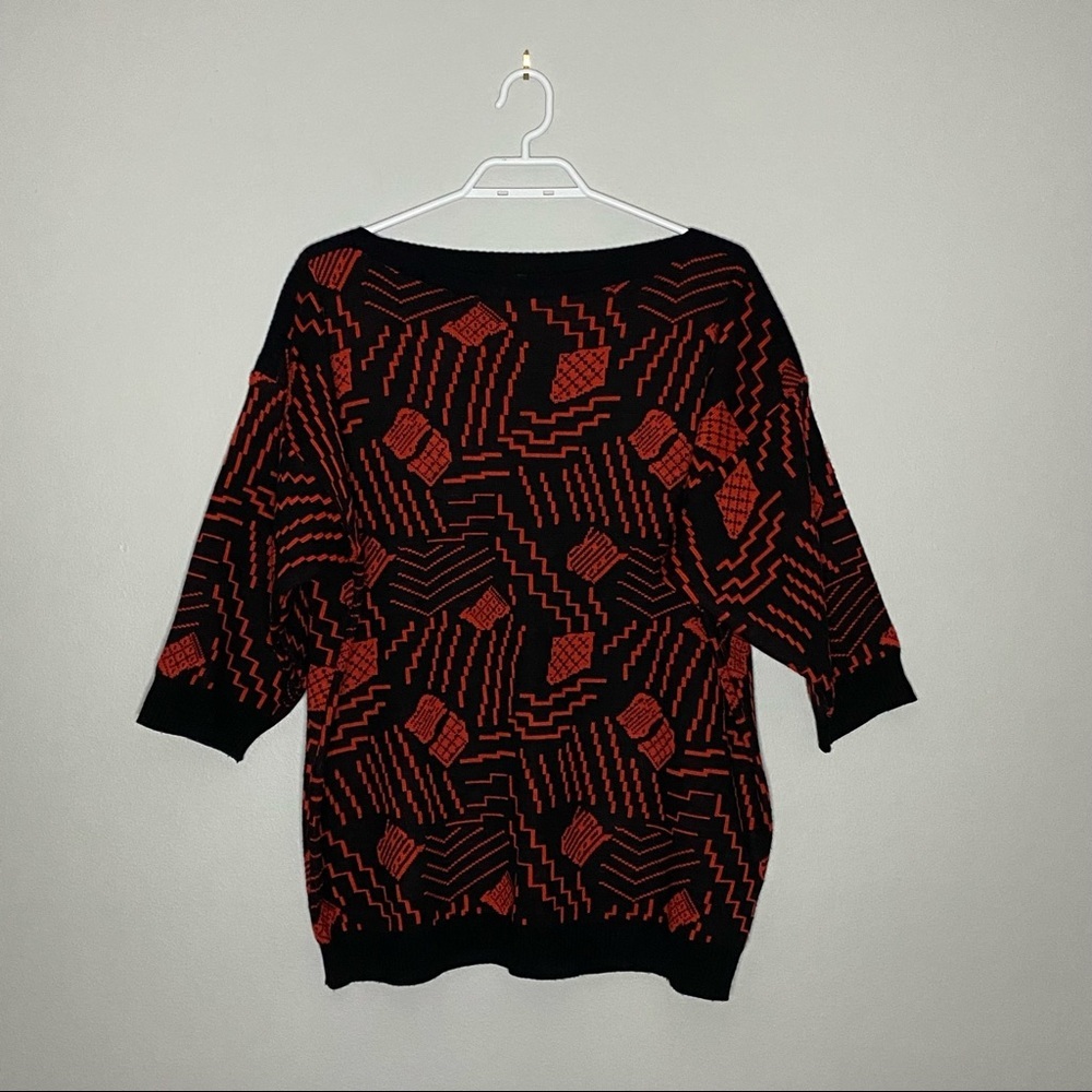Vintage Women's Graphic Black & Red Print Sweater